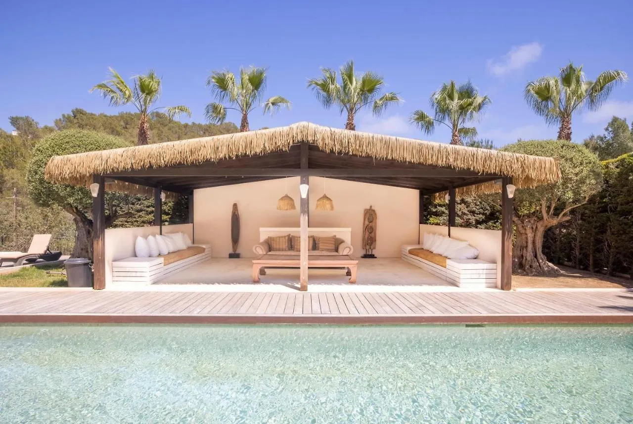 Oasis Villas Complex Cala Llonga