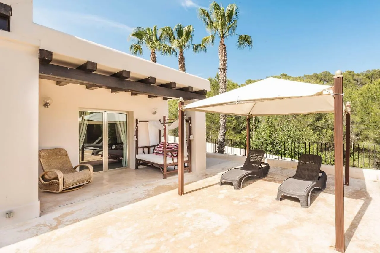 Oasis Villas Complex Cala Llonga